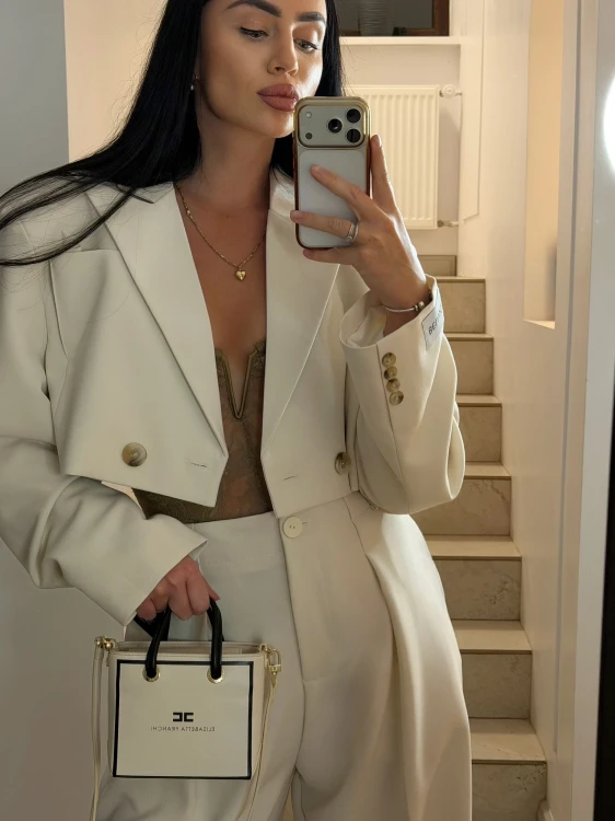 Vouge (2).jpeg